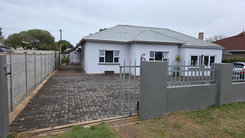 3 Bedroom Property for Sale in Albertinia Western Cape